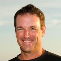 Blake against a clear sky, representing the approachable aspect of financial services at Cashback Loans and Regulatory Compliance as well as Loan Expertise